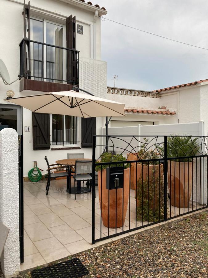 Charmante Maison Coeur De Ville 650M Plage Ampuriabrava Exterior foto